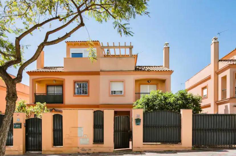 2 La Casa De Marilo Tomares Exterior foto